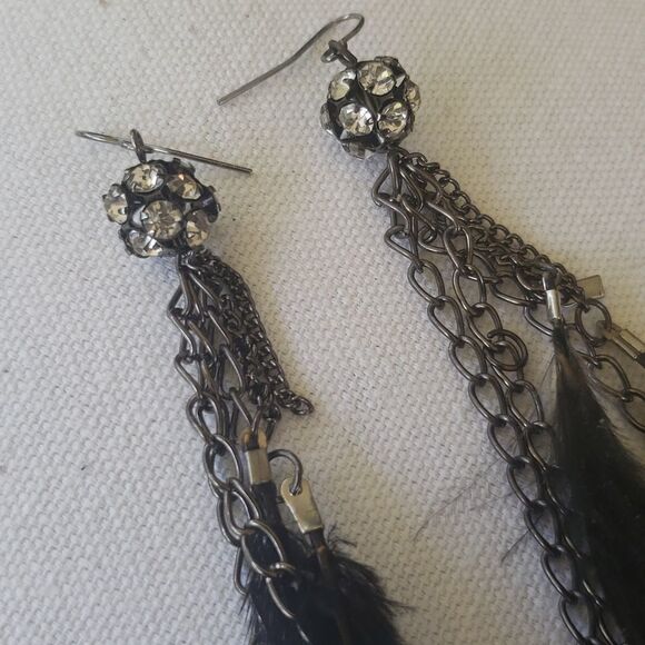 Exotic Feather Rhinestone Earring - Picture 3 of 3